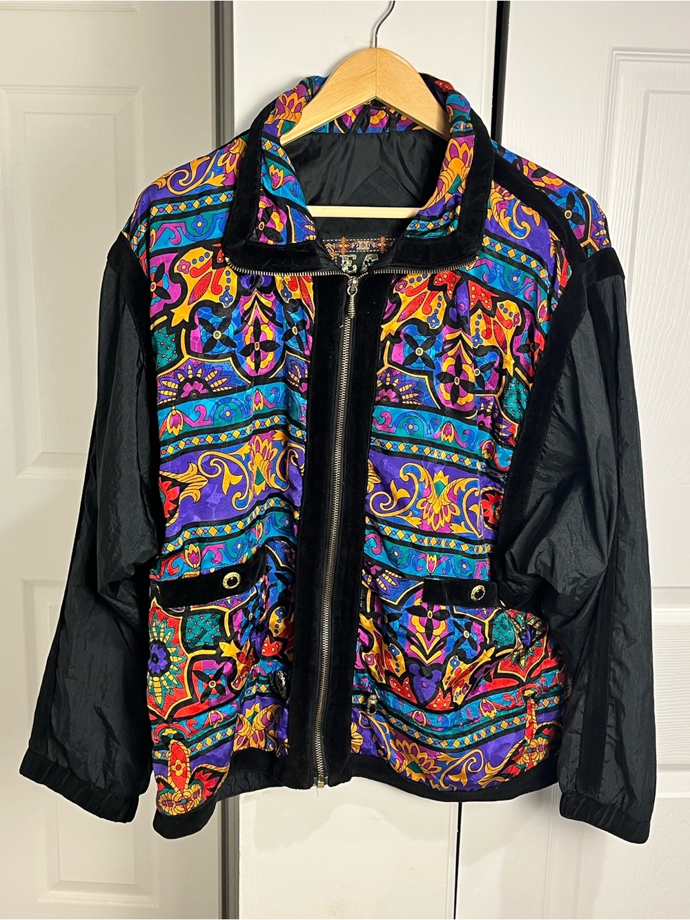 Vintage East West Multicolor Geometric Velvet Trim Windbreaker Jacket-Medium